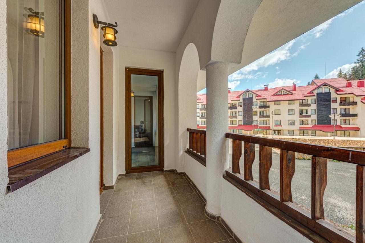 Bright And Spacious 2-Bdr Apartment With Balcony By Flat Mаnager Pamporowo Exterior foto